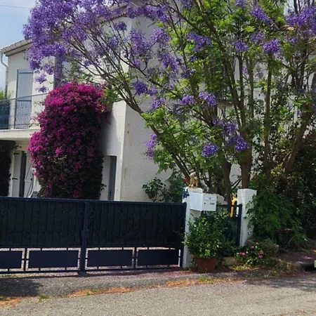 Appartement T3 En Rez De Jardin D'une *